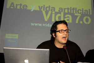 Rafael Lozano-Hemmer. VIDA 7.0. Fundación Telefónica, 2004.