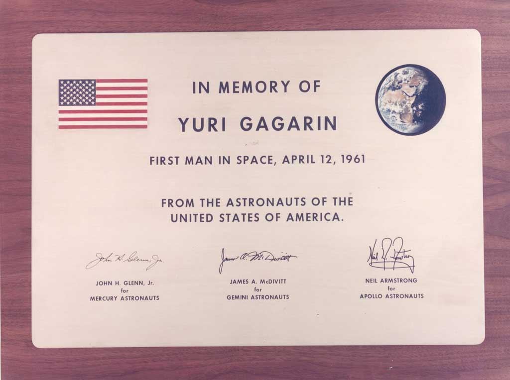 El astronauta soviético Yuri Gagarin realizó el primer vuelo espacial el 12 de abril de 1961.
