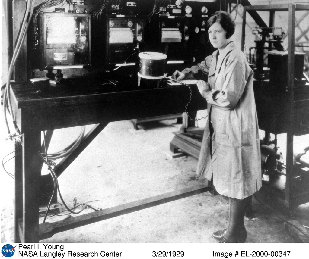 La primera mujer que trabajó en la NACA (el embrión de la NASA) trabajando en su laboratorio en 1929. Desde su origen, el trabajo de las mujeres en la agencia espacial fue relevante cuantitativamente como cualitativamente.