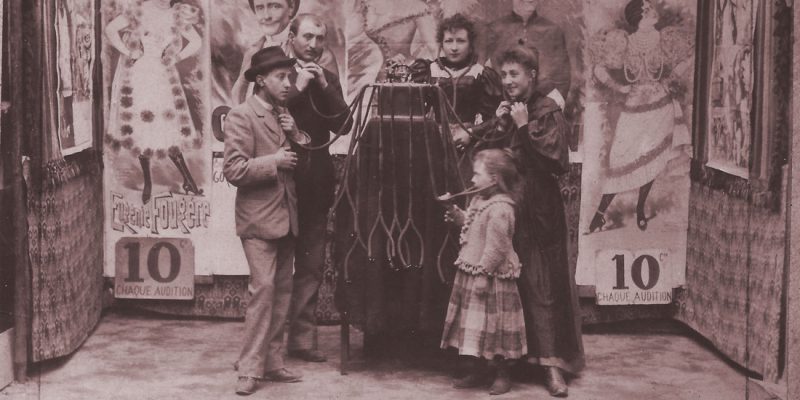 Audició en el Thèâtre èlectrique-Grenier 1895-©-Phonorama