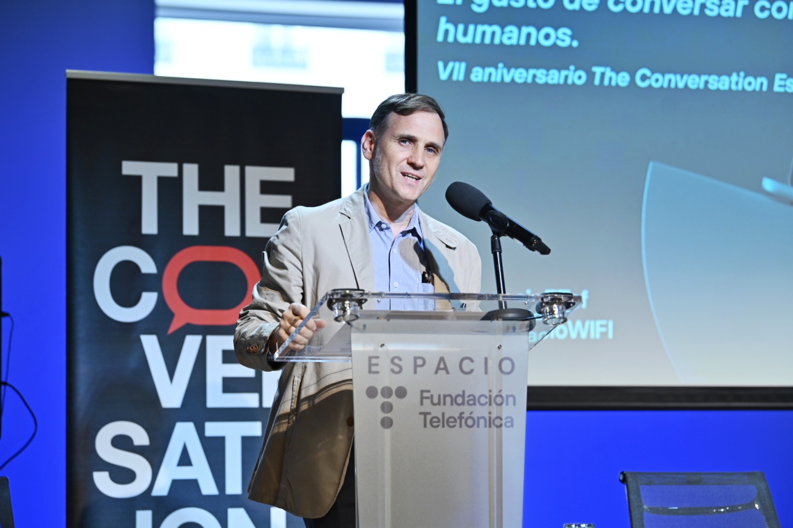 VII Aniversario The Conversation
