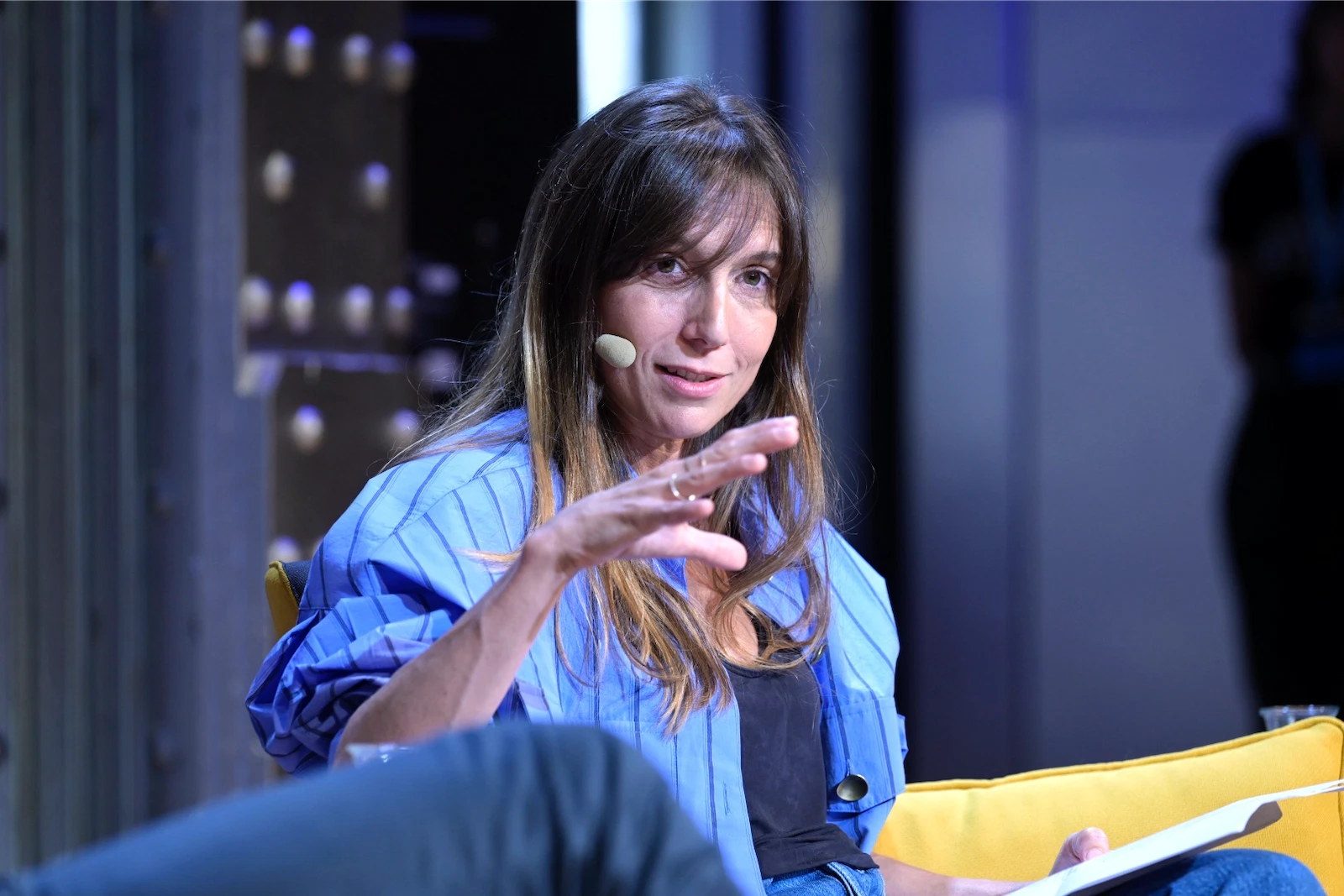 Un momento del evento El laberinto de la amistad, en el Festival de las ideas 2025, con Jacobo Bergareche, Laura Ferrero y Mariano Sigman