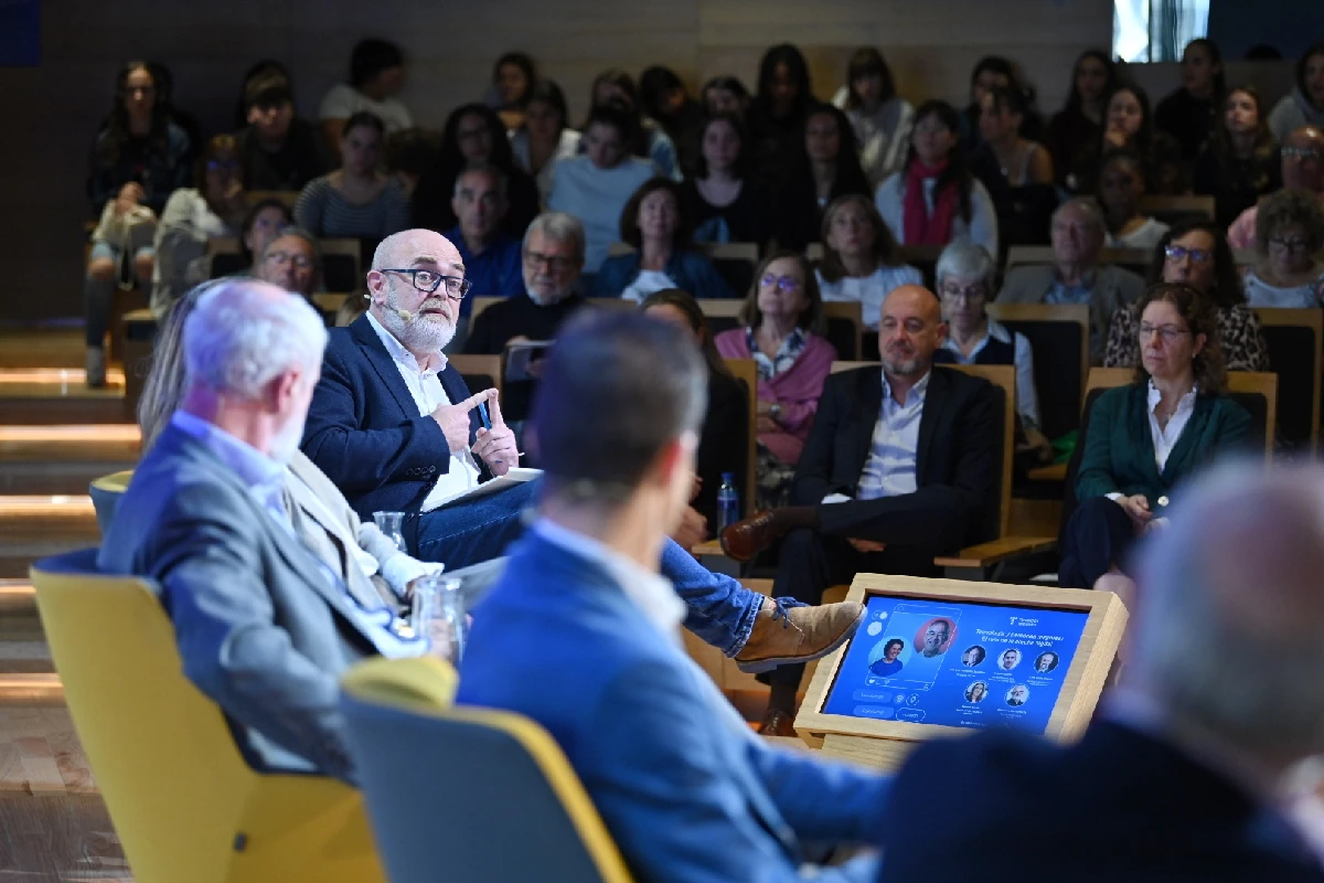 Un momento del congreso ‘Tecnología y personas mayores: el reto de la brecha digital’