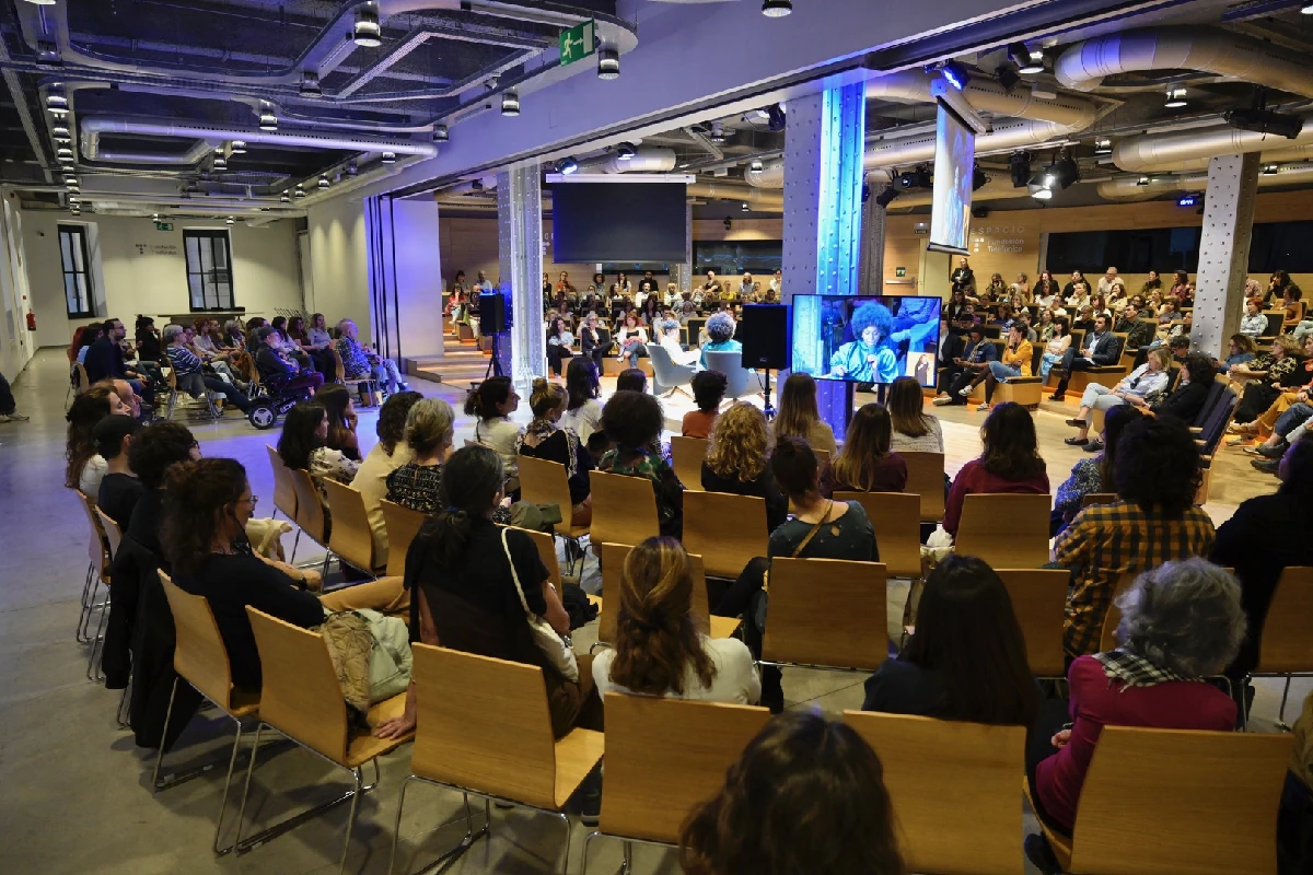 Un momento del Encuentro con Chimamanda Ngozi Adichie. ‘Unos cuantos sueños’.