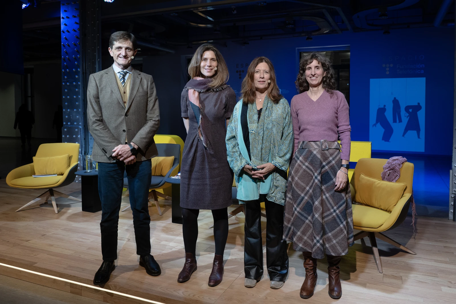 Una imagen del encuentro Foro TELOS: Mar España, Vicente Bellver y Elena Herrero-Beaumont