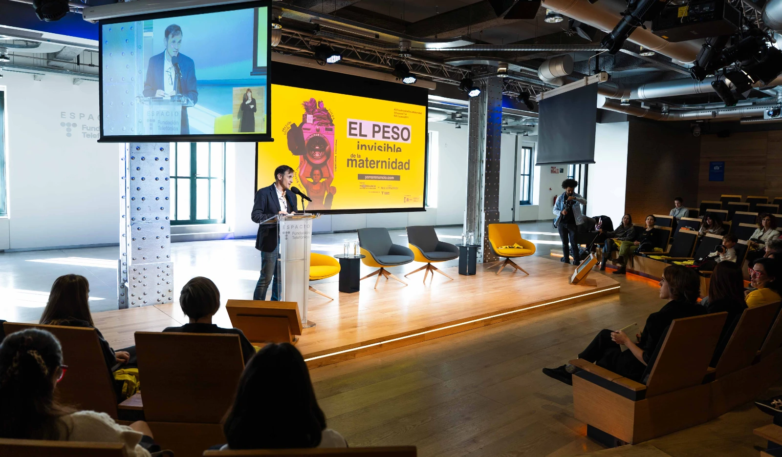 Un momento del encuentro ‘El peso invisible de la paternidad’, con Malasmadres