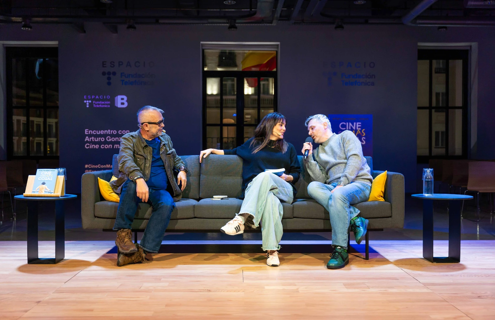 Un momento de la presentación de ‘Cine con más cosas’, con Arturo González-Campos y Mónica Carrillo.