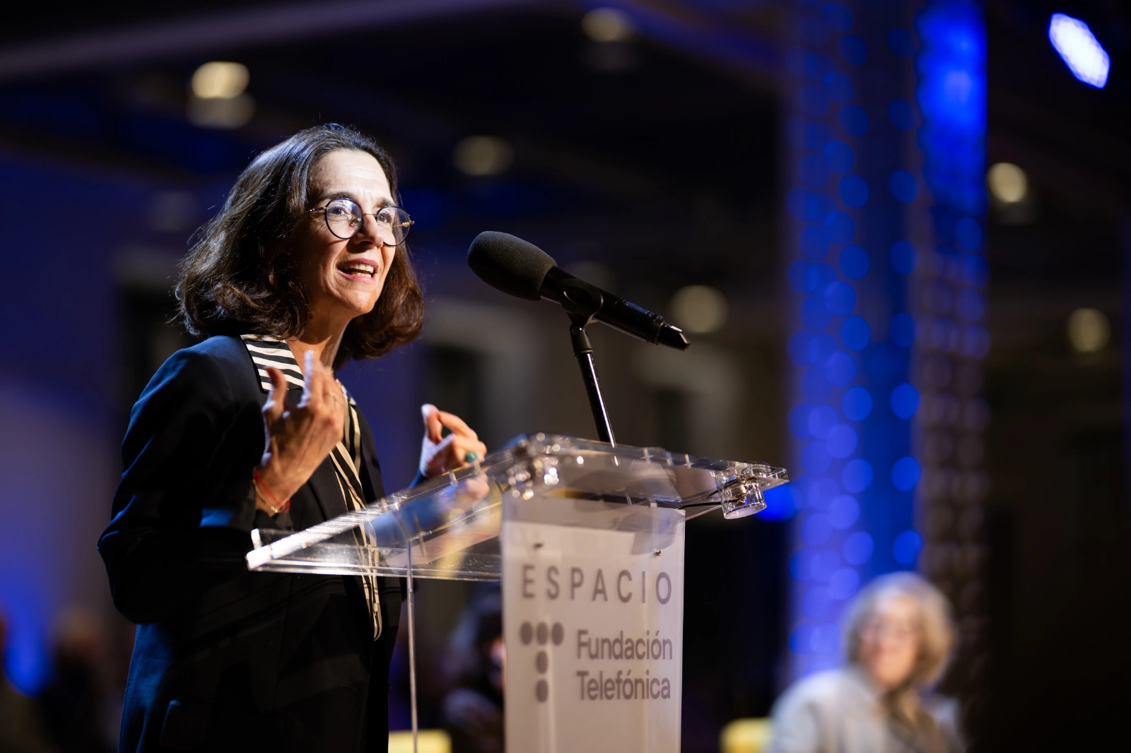 Un momento del Encuentro con Yasmina Reza. Presentación de Casos reales
