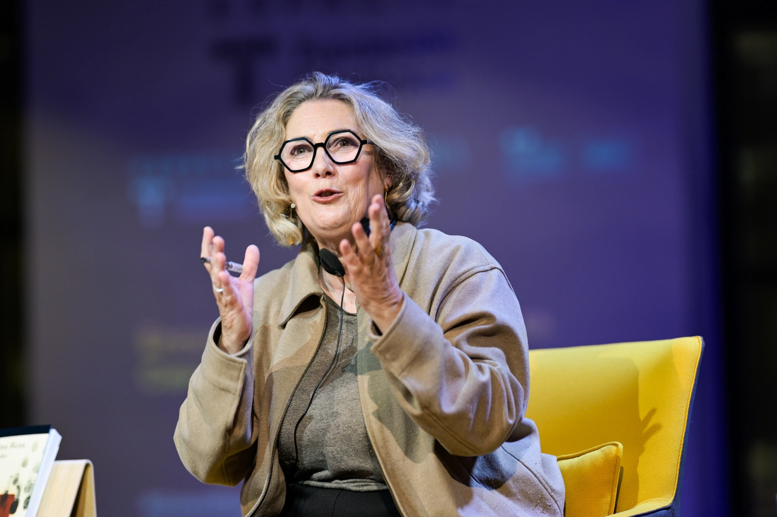 Un momento del Encuentro con Yasmina Reza. Presentación de Casos reales