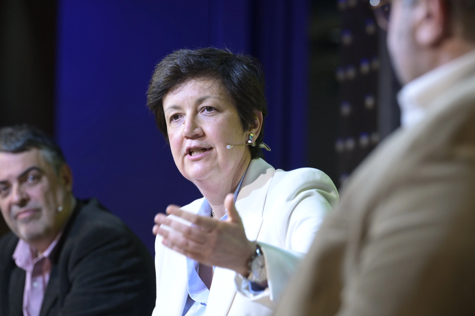 Un momento del evento 'Los algoritmos de la vida' con María Teresa Herrero, Juan Alberto Besada y Juan Dorado.