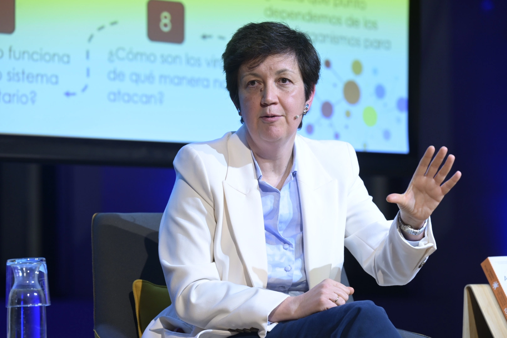 Un momento del evento 'Los algoritmos de la vida' con María Teresa Herrero, Juan Alberto Besada y Juan Dorado.