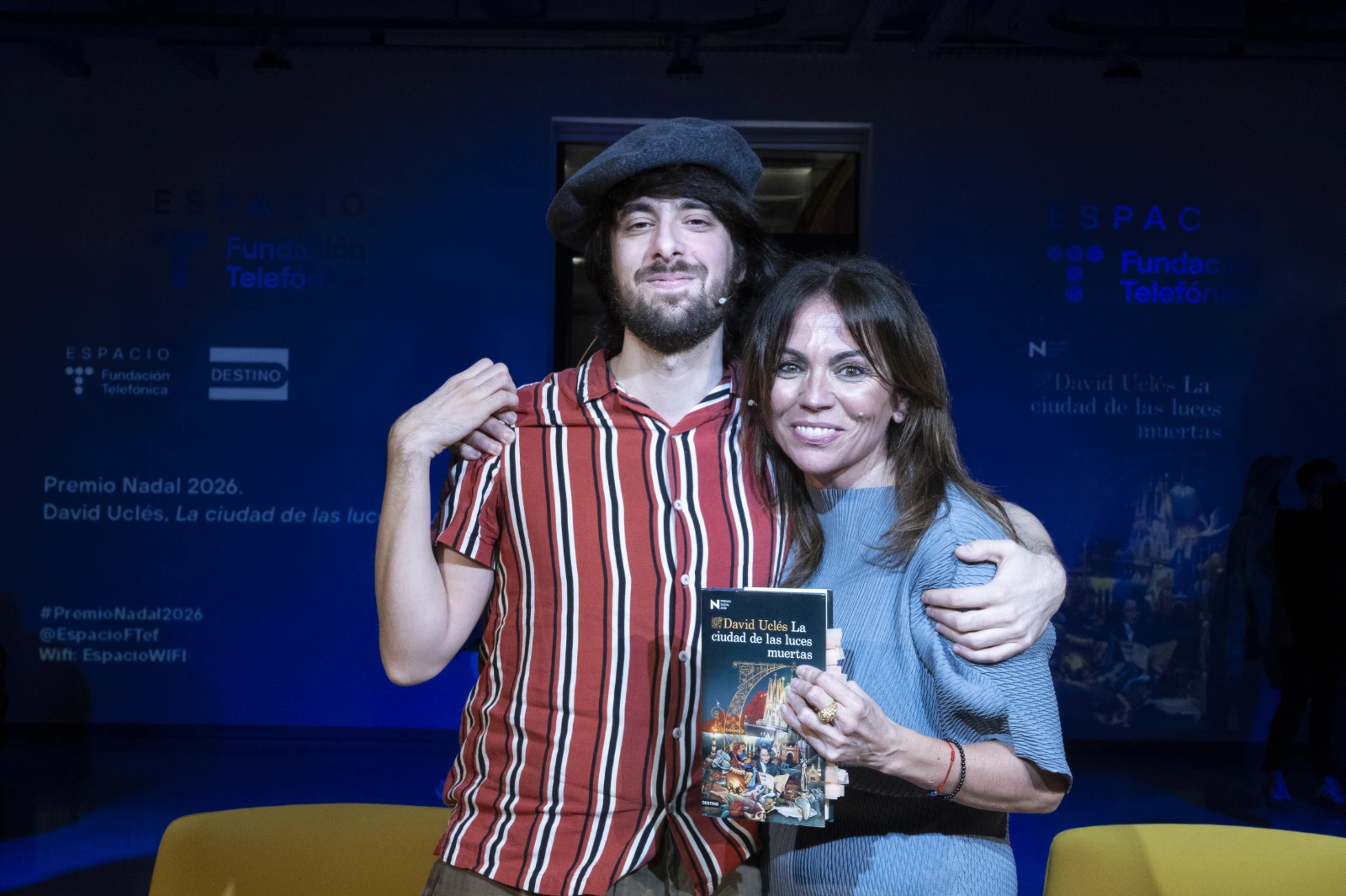 Un momento del encuentro con el Premio Nadal David Uclés