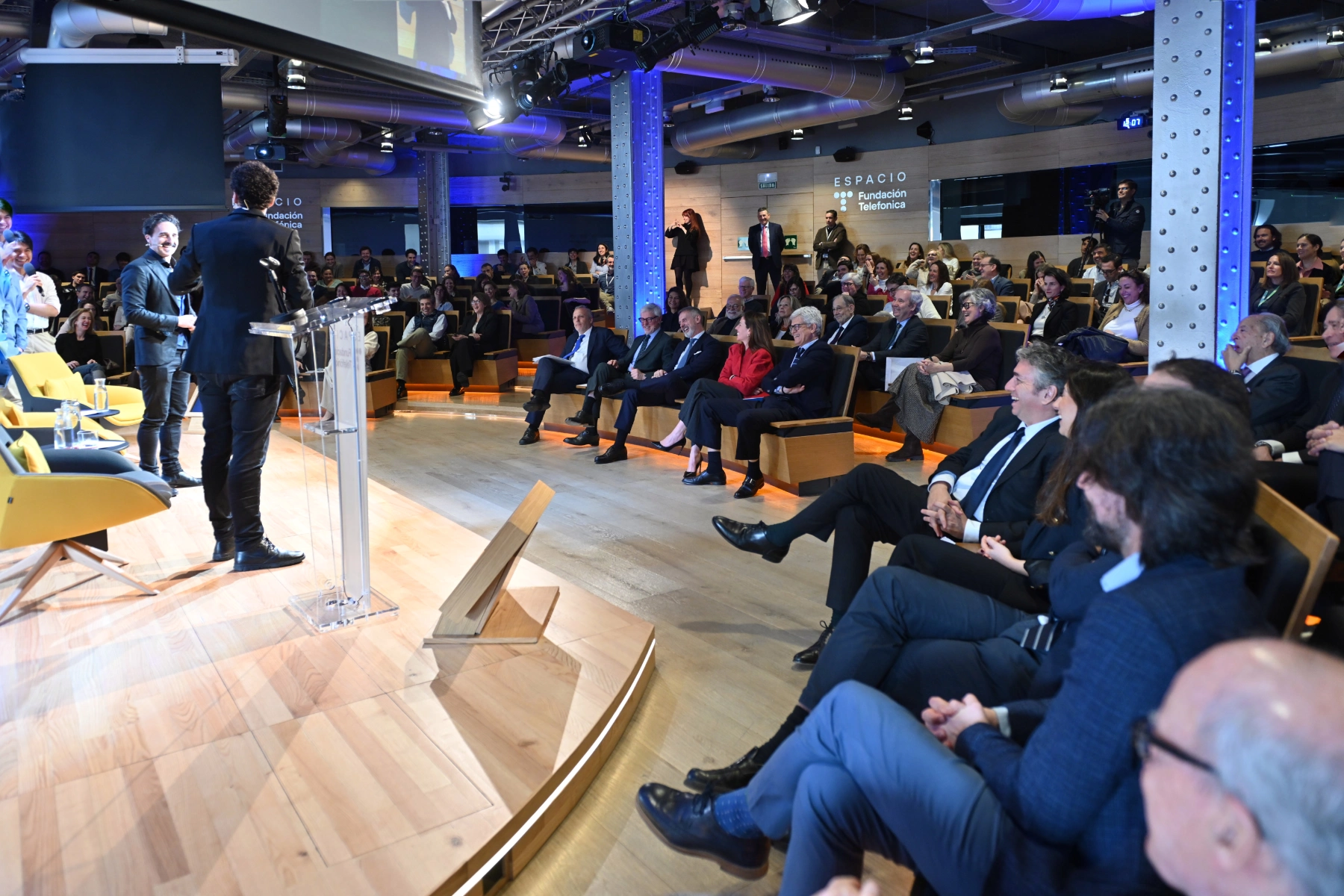 Presentación del programa de becas de Fundación Telefónica con Marc Murtra, Enrique Goñi, Luisa Alli, Isabel Salazar, Xavier Marcet y Alicia Asín