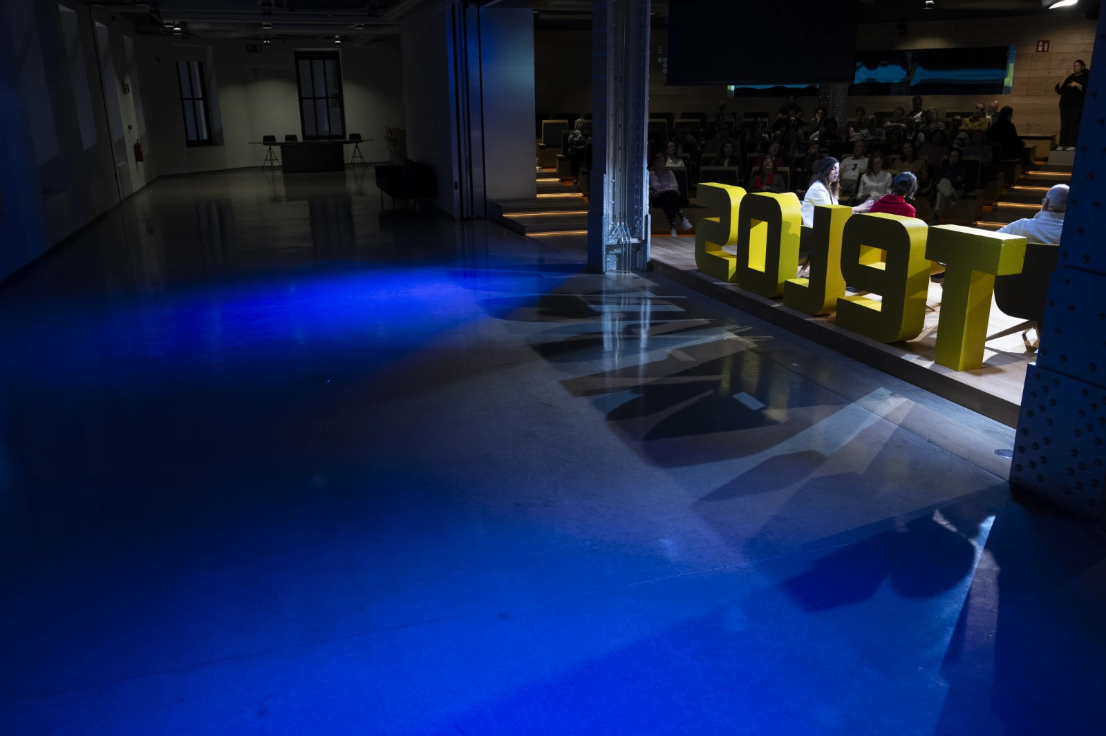 Un instante del Foro Telos: Ramón López de Mántaras y Coco Dávez. Inteligencia y creatividad