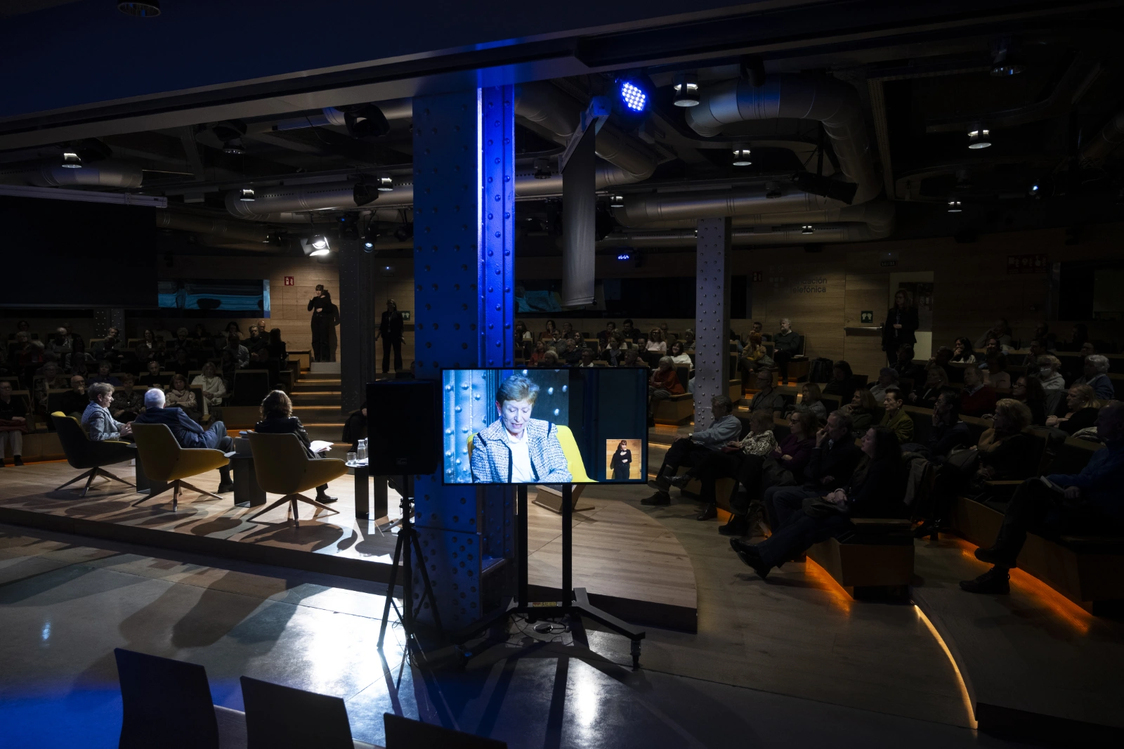 Un momento del encuentro para repasar la obra de Luis Mateo Díez