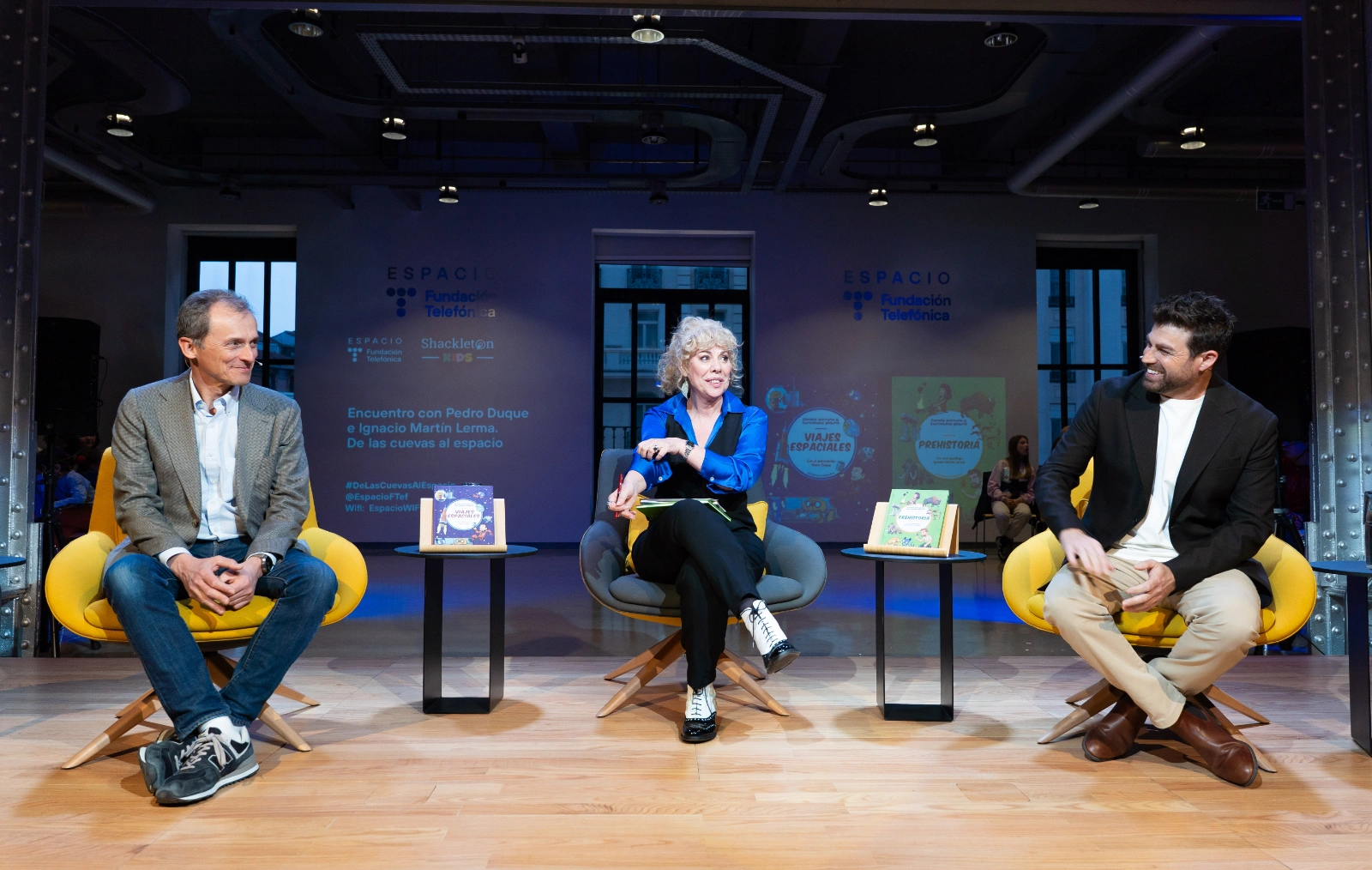 Un instante del Encuentro con Pedro Duque e Ignacio Martín Lerma. De las cuevas al espacio.