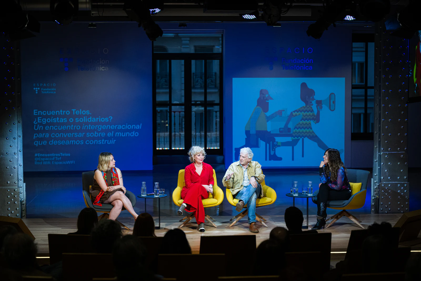 Un momento del Encuentro Telos. ¿Egoístas o solidarios? con Elsa Arnaiz, Juan Luis Arsuaga y Raquel Martos