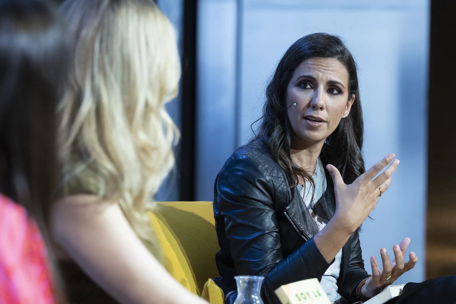 Un momento en la presentación de 'Soy la nueva' de Beatriz Arias