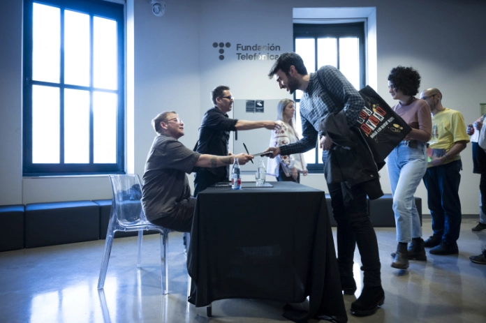 Un momento durante el encuentro con Kae Tempest