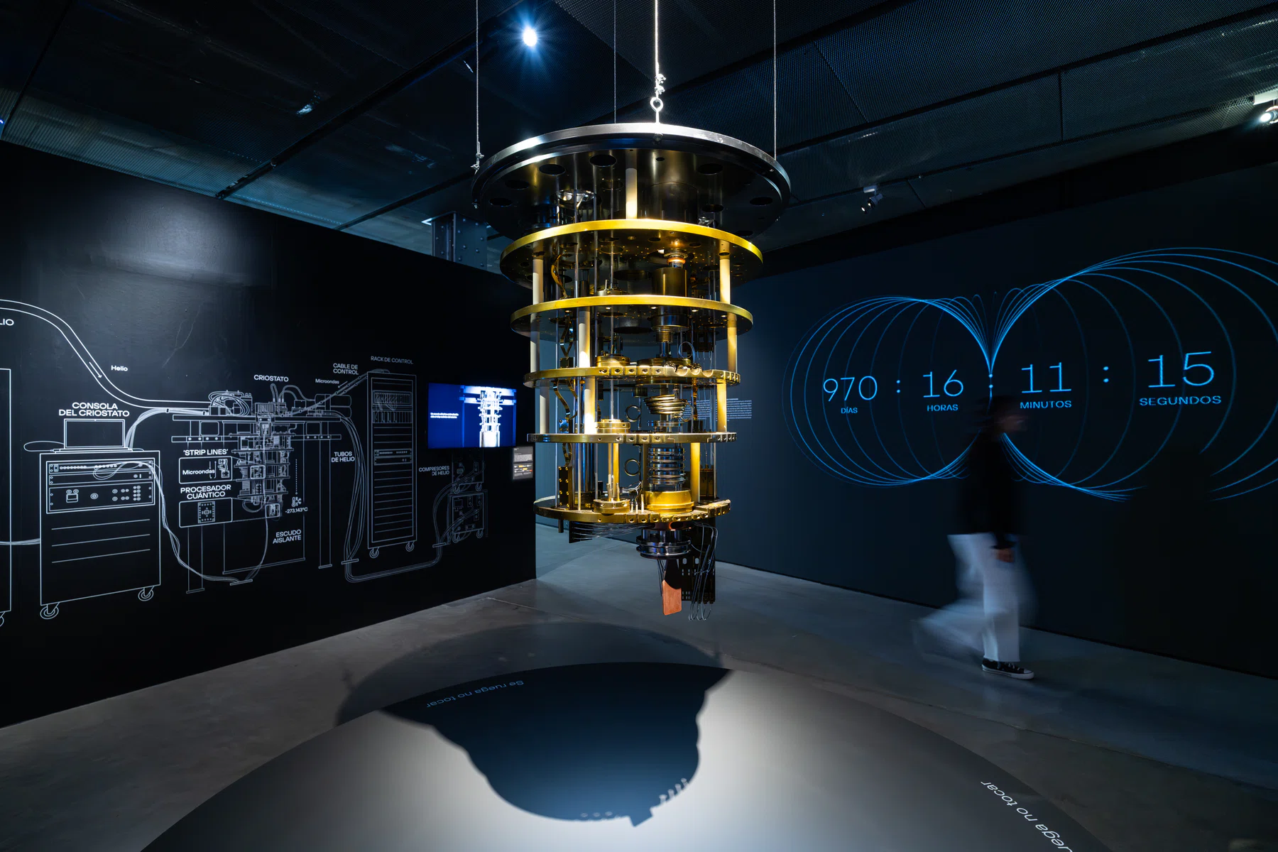 Foto de sala de la exposición Revolución Cuántica en Espacio Fundación Telefónica