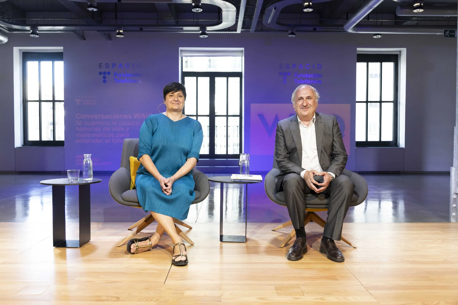 Un momento durante el encuentro 'Conversaciones WAIQ' con Luis Ignacio Vicente, Sonia Contera y Clara Grima