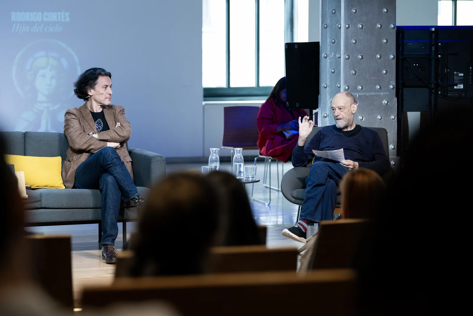 Hemos recibido en nuestro auditorio al escritor y director de cine Rodrigo Cortés, que ha compartido con nosotros las claves de su último libro Hija del cielo.