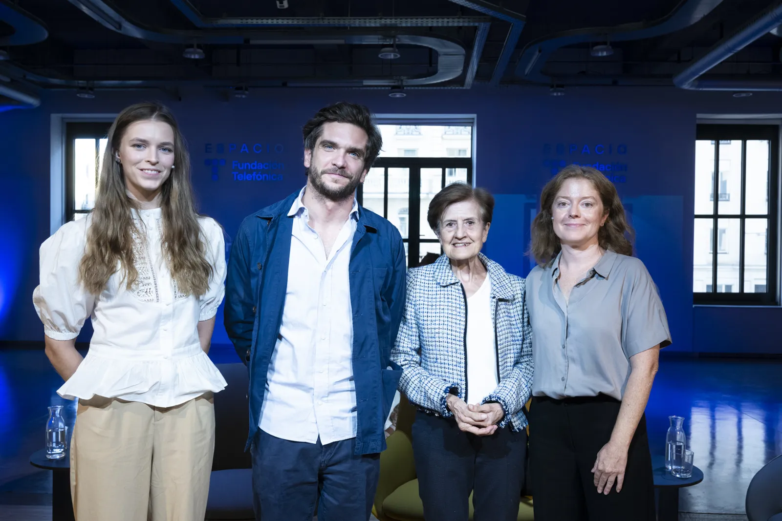 Un momento de la charla intergeneracional juntará a Adela Cortina, catedrática de Ética y Filosofía Política en la Universidad de Valencia, Santiago Liniers, subdirector General de Aspen Institute España y Mariia Chizhikova, ingeniera de modelos de lenguaje en SIDN Digital Thinking. El encuentro estará moderado por Eva Catalán, periodista, filóloga y editora de la sección de Educación en The Conversation.